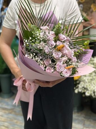 Lila Çardak Gülleri